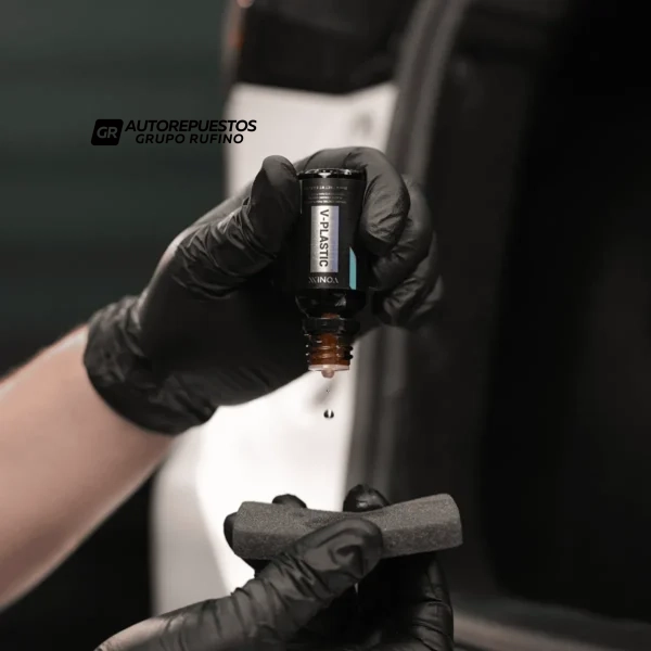 VONIXX V-PLASTIC PRO 50ML 2018015 COATING CERAMICO PARA PLASTICOS - Image 2